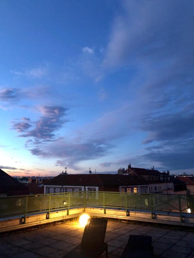 Romantic Studio With Jacuzzi Prague Exterior photo